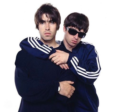 Liam Gallagher Noel Gallagher, Beatles Costume, Gene Gallagher, Oasis Album, Liam Gallagher Oasis, Liam And Noel, Oasis Band, Noel Gallagher, Liam Gallagher