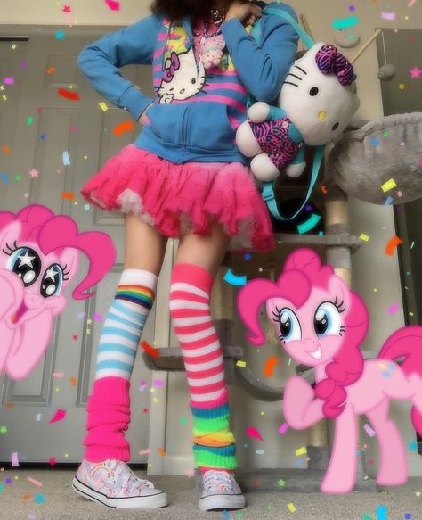 Kidcore Fashion, Harajuku Decora, Kei Fashion, Scene Outfits, Harajuku Outfits, Pink Wig, Scene Kids, Scene Fashion, Kid Core