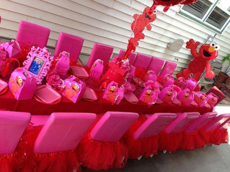 Pinatas Couture's  Birthday / Elmo for Girls - Photo Gallery at Catch My Party Girls Birthday Party Ideas, Elmo First Birthday, Elmo Birthday Party, Sesame Street Birthday Party, Elmo Party, Happy 1st Birthday, Hat Party, Elmo Birthday, Birthday Party Theme Decorations