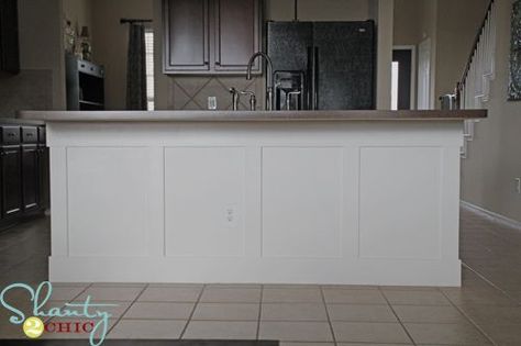 need board and batten over the painted drywall of the bar back for architectural interest. Dark Wainscoting, Diy Island, Kitchen Inspiration Board, Batten Board, Wainscoting Kitchen, Kitchen Island Makeover, Wainscoting Styles, Diy Kitchen Island, Mobil Home