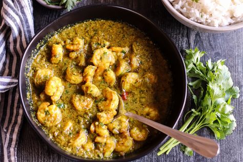 GUYANESE SHRIMP CURRY Guyana Recipes, Guyanese Food, Caribbean Dishes, Guyanese Recipes, Cooking Curry, Shrimp Curry, Carribean Food, Curry Ingredients, Lent Recipes