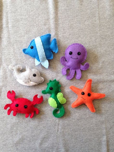 Felt Sea Animals, Toy Fish, Dolphin Fish, Felt Fish, Baby Mobil, Friends Diy, Star Fish, Aquatic Animals, Kids Ideas