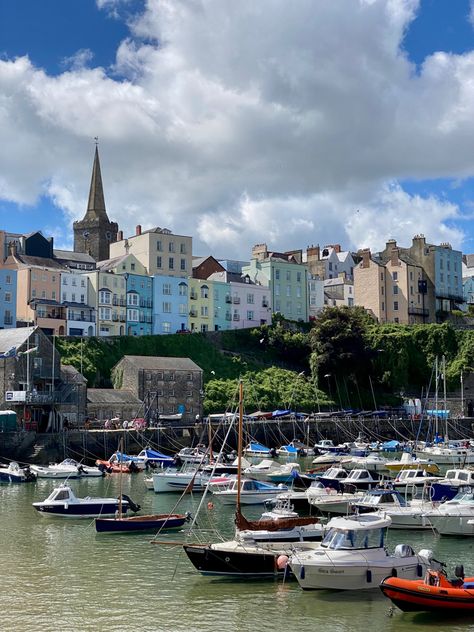 European Seaside Town, Tenby Wales Aesthetic, Uk Holiday Aesthetic, Seaside Town Aesthetic, Wales Aesthetic, Seaside Uk, Wales Landscape, Beach Town Aesthetic, Tenby Wales