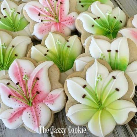 Flower Sugar Cookies, Spring Cookies, Sugar Cookie Designs, Summer Cookies, Fondant Flowers, Pretty Cookies, Fondant Cupcakes, Cookie Frosting, Fancy Cookies