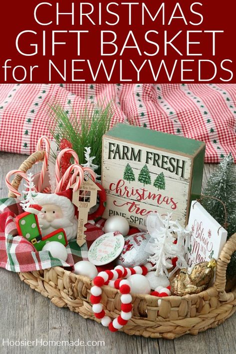 Newlywed Christmas Gift Basket | Surprise the newlywed couple with fun Christmas ornaments and decorations! #giftbasketidea #newlyweds #married #giftidea Newlywed Christmas Gifts, Homemade Gift Ideas, Unique Gift Baskets, Crafts Homemade, Newlywed Christmas, Homemade Holiday, Christmas Gift Basket, Newly Married, Christmas Gift Baskets