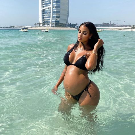 Joie Chavis, Fanny Neguesha, Pregnancy Belly Photos, Cute Pregnancy Pictures, Mommy And Baby Pictures, Belly Photos, Pregnancy Goals, Preggo Fashion, Pretty Pregnant