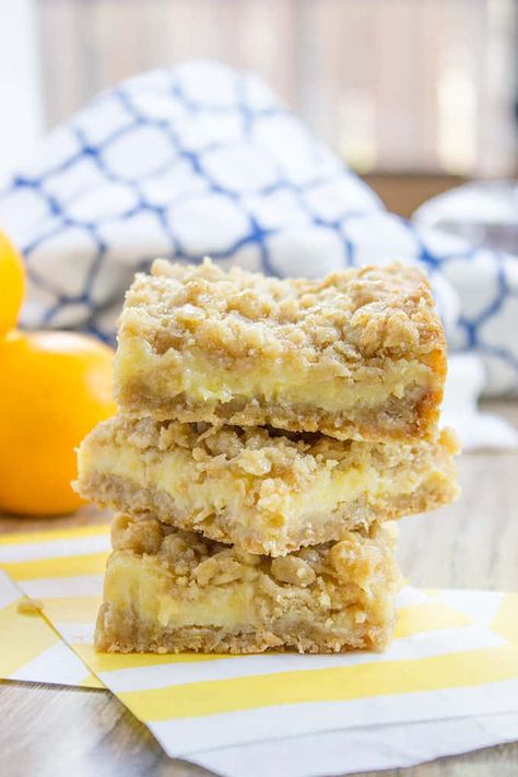 Lemon Crumb Bars, Quick Oatmeal, Lemon Bars Easy, Crumb Bars, Lemon Bar, Lemon Bars Recipe, Lemon Dessert Recipes, Oatmeal Bars, Pudding Desserts