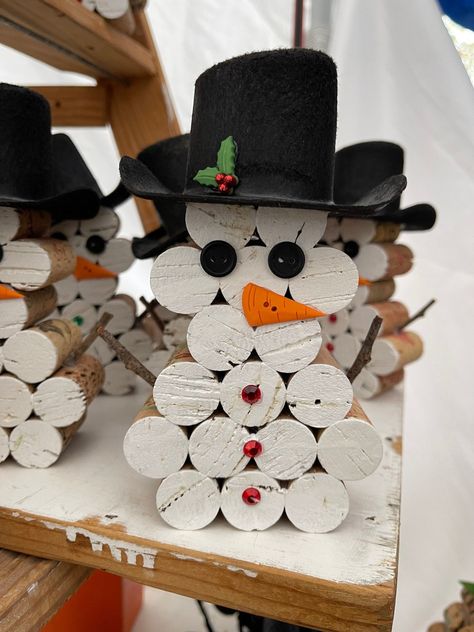 This Seasonal Decor item by GigiCreations21702 has 12 favorites from Etsy shoppers. Ships from Frederick, MD. Listed on Nov 28, 2023 Cork Holiday Crafts, Cork Halloween Crafts, Winter Projects For Adults, Holiday Crafts For Adults, Wine Cork Animals, Cork Snowman, Champagne Cork Crafts, Corks Crafts, Cork Creations