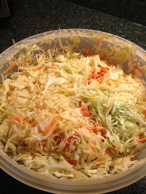 Italian Slaw Slaw Dressing, Mind Diet, Cole Slaw, Vegetarian Cabbage, Slaw Recipes, Coleslaw Recipe, Side Salad, Vegan Paleo, Coleslaw