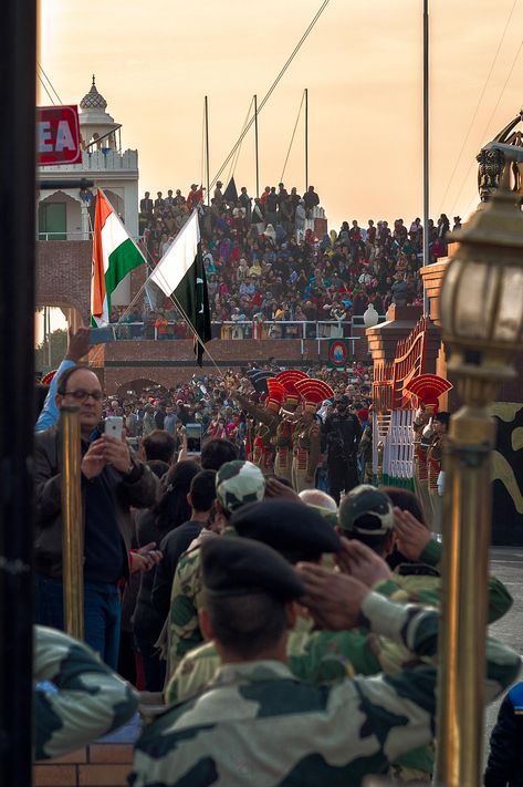 Wagah Border Photography, Wagha Border, Wagah Border, India Pakistan Border, Harmandir Sahib, Pakistan Flag, Battle Cry, 1st Night, Snapchat Picture