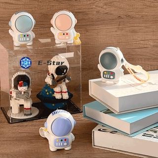 Inspirasi Produk Kita on Twitter: "Inspirasi kipas angin portable karakter astronot Beli disini : https://t.co/zJ5rPvVkeb Inspirasi lain : https://t.co/Kx9LuPv76R ----- #inspirasiprodukkita #ShopeeID #kipasanginkarakter https://t.co/vXXwFQcwPr" / Twitter Kipas Angin Portable, Bladeless Fan, Air Supply, Small Fan, Outdoor Travel, Business Travel, Higher Power, Pink Fashion, Charging Cable