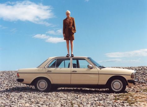 Zara Relaxed Style Spring 2019 Lookbook | Fashion Gone Rogue Car Editorial, Car Fashion, Edie Campbell, Car Poses, Fotografi Urban, Spanish Fashion, Summer Lookbook, Old Car, Zara Woman