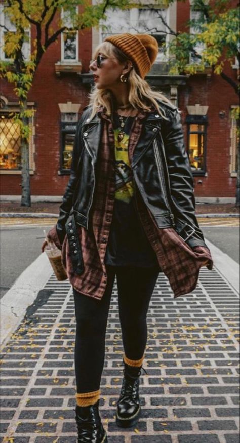 Women Outfit With Doc Martens, Fall Outfit With Doc Martens, Doc Marten Original Outfit, Jayden Doc Martens Outfit, Doc Martens With Tights Outfit, Casual Winter Fashion 2023, Black Pant Fall Outfit, Over 40s Style, Grunge Outfits For Women Over 40