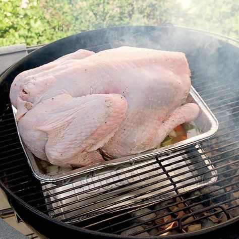 Weber Grill Recipes, Charcoal Grill Recipes, Weber Charcoal Grill, Grilling Recipes Sides, Bbq Turkey, Smoked Turkey Recipes, Franklin Bbq, Healthy Grilling Recipes, Grilled Steak Recipes