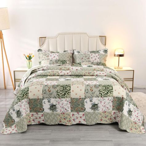 Qucover 3-Piece Double Bedspread Set, American Style 220x230cm, Green Description Features: Material: 100% Polyester fiber, and filler Polyester weight 150 g, Very lighter design green bed spreads. NOT THICK. Dimension: 3-piece Double size bedspread set includes 1 quilt 220*230 cm and 2 pillowcases 50*75 cm, No insert. Net weight about 2000 g. Design: Pastoral style green, white and red floral printing bedspread. The bedspread is fade-resistant and dense stitch not easy to split sewing, making it optimal for everyday use and families with children or pets. About Process: The 'quilting' effect is done with a kind of heat process that named "Ultrasonic Quilting" to fuse fabric together. Not stitching by thread. ✅ Just email us for quality problem. We provide free exchange and return service Green Quilts Ideas Bedroom, Bedding Closet, Pink Quilt Set, Patchwork Bedspread, Cozy Sleep, Quilts Decor, Green Bedding, Green Quilt, King Size Quilt