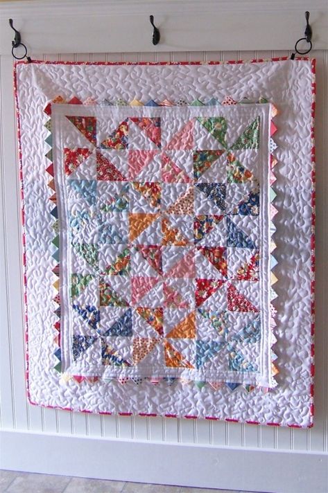 Pinwheels with Prairie Points Are Oh So Charming - Quilting Digest Pinwheel Baby Quilt, Quilt Hanging, Quilt Hangers, Moda Bake Shop, Prairie Points, Charm Pack Quilts, Quilt Display, Quilt Rack, Charm Quilt