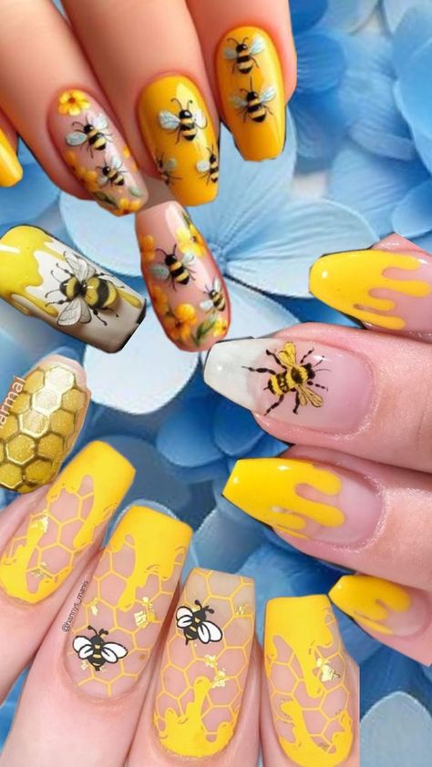 honey bee nail art Honey Bee Nails, Honey Bee Nail Art, Bee Nail Art, Bee Nails, Bee Art, Honey Bee, Nail Designs, Honey, Bee