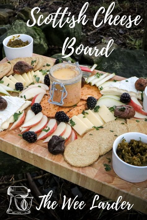 Burns Night Dinner Party, Scottish Dinner Party, Scottish Charcuterie Board, Scottish Table Setting, Scottish Table Decorations, Scottish Tea Party, Scottish Crafts Ideas, Scottish Appetizer Recipes, Scottish Table Decor