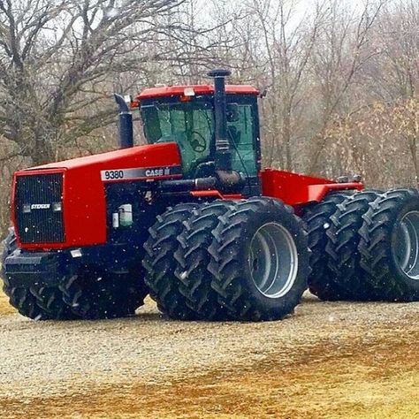 Steiger Tractor, John Deere 4320, Old John Deere Tractors, Tractor Barn, Case Ih Tractors, International Harvester Tractors, Tractor Photos, Big Tractors, Logging Equipment