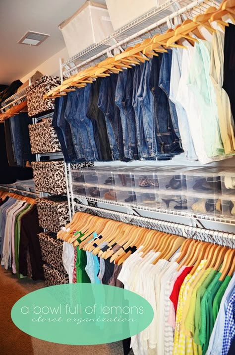 Even Martha Stewart would be amazed by these closets Organiser Son Dressing, Master Closet Organization, Casa Clean, Organized Closet, Cleaning And Organization, Organize My Life, Dream Closets, Cleaning Organization, Cleaning And Organizing