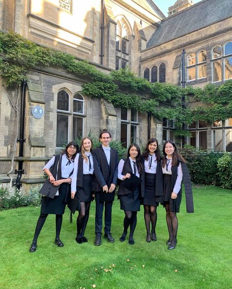 Harris Manchester College (@hmcoxford) posted on Instagram • Oct 19, 2019 at 1:25pm UTC Magic Academia, Oxford University England, European University, Manchester University, University Graduation, Academic Validation, Uni Life, Dream School, Academic Success