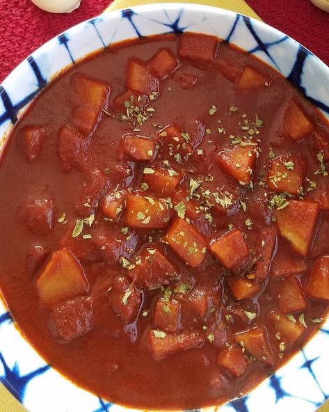 Chile Con Papas (Using Powder) Red Chili Stew With Potatoes, Beef Barbecue, Chile Colorado, Potato Chili, Gluten And Dairy Free Recipes, Chile Recipes, Red Chile, Hamburger Meat, Powder Recipe