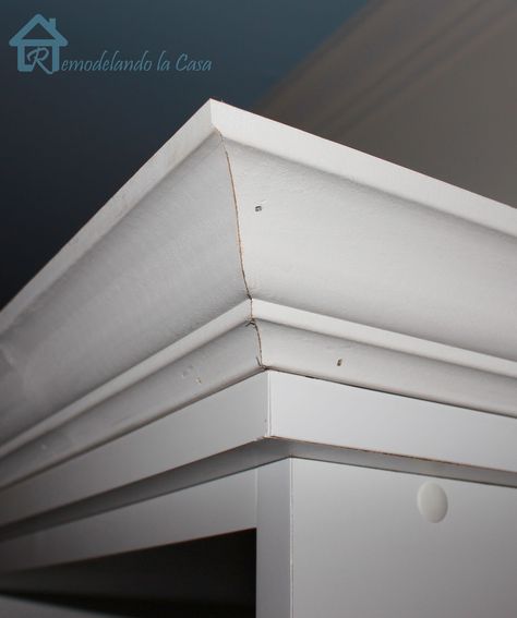 How to add crown molding to plain bookcases Ikea Furniture Makeover, Billy Bookcase, Crown Moulding, Style Cottage, Kitchen Corner, Built In Bookcase, Built In Desk, Blue Rooms, Crown Molding