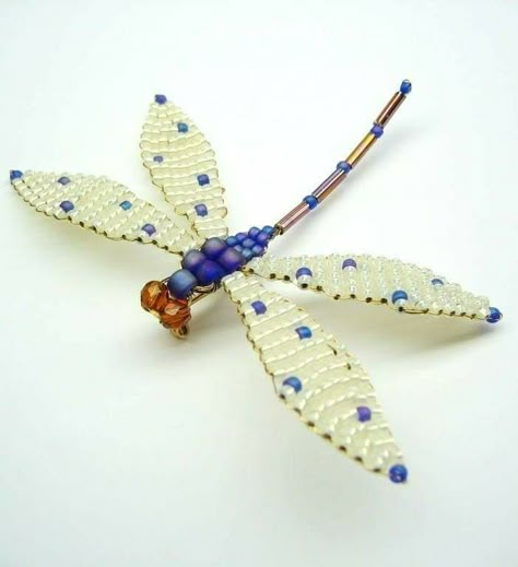 Beaded Dragonfly Pattern, Dragonfly Bead Pattern, Bead Dragonfly Pattern, Dragonfly Bead Craft, Bead Insects Diy, Jeweled Bugs, Dragonfly Beaded, Beaded Dragonfly Brooch, Seed Beads Diy