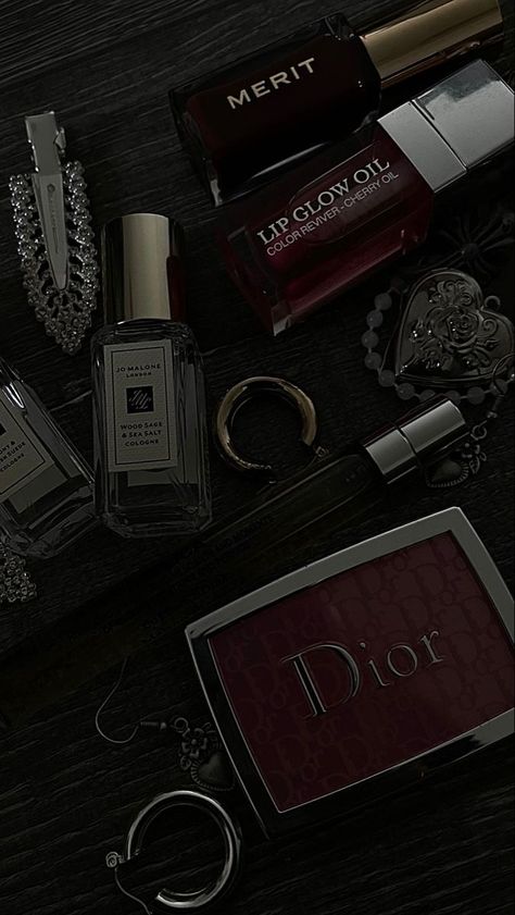 Cherry Brown Aesthetic, Red Rich Aesthetic, Maroon Aesthetic, Dior Aesthetic, Dior Addict Lip Glow, Estilo Ivy, Dior Addict Lip, Chique Outfits, Dior Makeup