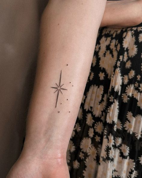 Star Tattoo Ideas, Best Star Tattoos, Small Star Tattoos, Tattoo Tips, Nautical Star, Star Tattoo Designs, Star Tattoo, Constellation Tattoos, Five Pointed Star