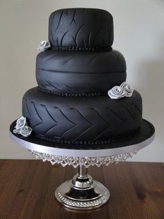 Tire wedding cake great grooms cake Tire Cake, Biker Wedding, Cupcakes Decorados, Unique Wedding Cakes, Cakes For Men, Unique Cakes, Novelty Cakes, Grooms Cake, Occasion Cakes