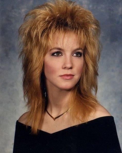 31 of The Best 1980s Hairstyles for Women – HairstyleCamp Full Bangs Hairstyle, 1980 Hairstyles, Rockstar Hairstyles, 80s Haircuts, 80s Hair Styles, 80's Hairstyle, 1980s Hair, 80s Rocker, Rocker Hair