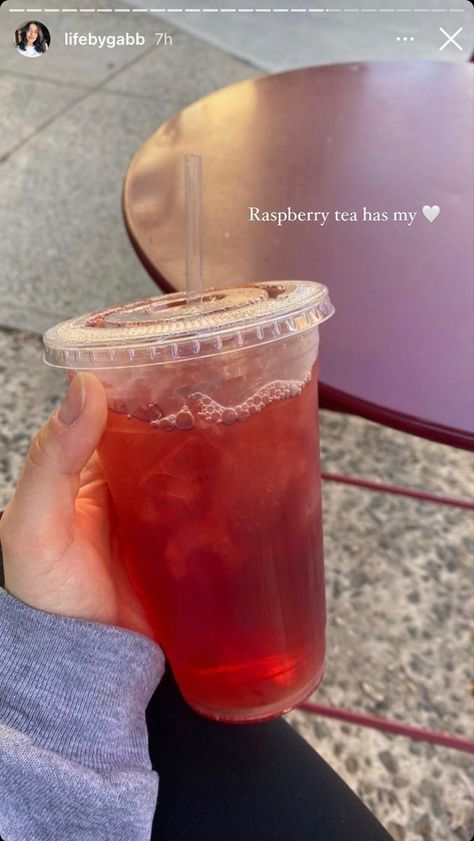 Fullness Of Joy, Tea Aesthetic, Raspberry Tea, How To Order Starbucks, Food Therapy, Healthy Drinks Recipes, Pretty Drinks, Food Goals, Smoothie Drinks