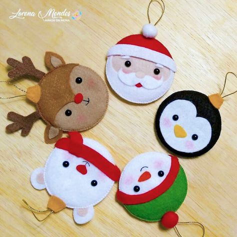 Diy Felt Christmas Ornaments, Felt Crafts Christmas, Eco Friendly Christmas, Felt Christmas Decorations, Pola Sulam, Felt Christmas Ornaments, Christmas Ornaments Homemade, Christmas Ornament Crafts, Christmas Sewing