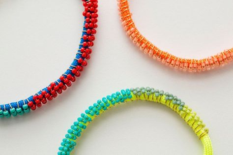 Bead Bracelets Diy, Friendship Bracelet Instructions, Paracord Bracelet Instructions, Seed Bead Bracelets Diy, Diy Beaded Bracelets, Bracelets Diy, M J, Beaded Bracelets Diy, Bead Bracelets