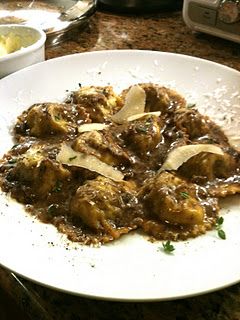 short rib ravioli with chicken liver toscani Chicken Liver Recipes, Meat Steak, Liver Recipes, Dinner For 2, Beef Meat, Ravioli Recipe, Food Critic, Chicken Livers, Short Ribs