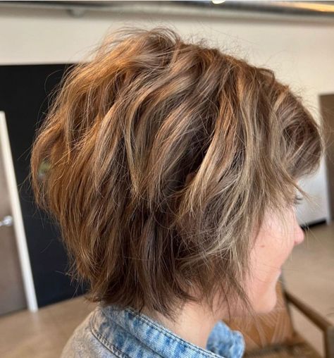 Bixie 2022, Graduated Hair, Bixie Haircut, Short Shag Haircuts, Textured Haircut, Shaggy Short Hair, Wedding Readings, Bob Hairstyles For Fine Hair, Short Layered Haircuts