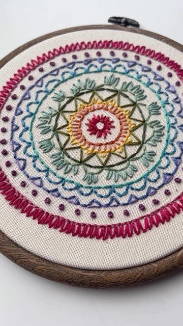 Embroider Mandalas, Embroidered Mandalas Embroidery Designs, Embroidery Mandala, Doodle Embroidery, Embroidered Mandala, Mandala Embroidery, Chakra Design, Embroidery Hoop Art Diy, Clothes Embroidery Diy