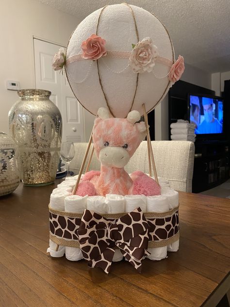 Regalos Baby Shower Originales, April Baby Shower, Diy Diaper Cake, Idee Babyshower, Hug Quotes, Baby Shower Crafts, Shower Diy, Baby Shawer, Pooh Baby