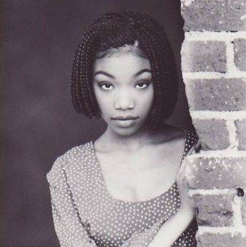 Brandy 90s, Sixteen Photoshoot, 90s Braids, Bob Box Braids Styles, Pixie Braids, Box Braids Pictures, Brandy Norwood, 90s Hair, Small Box Braids