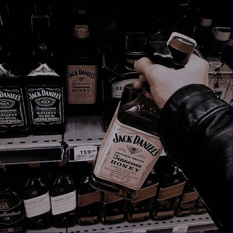 Jack Daniels Honey, Jack Daniels No 7, Tennessee Honey, Bonnie Bennett, Tennessee Whiskey, Katherine Pierce, Caroline Forbes, Sirius Black, Jack Daniels Whiskey Bottle