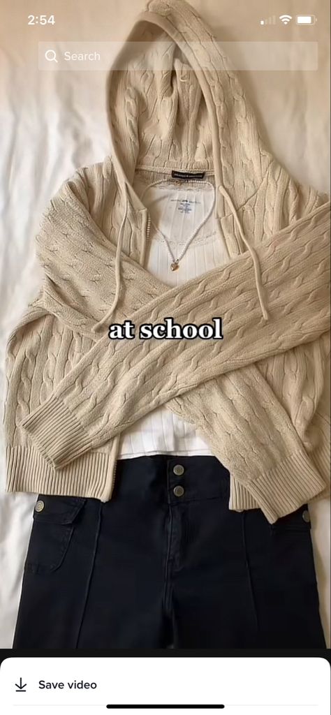 Outfits With Beige Zip Up Hoodie, Dark Beige Outfit, Brown Zip Up Outfits, Styling Brown Zip Up Hoodie, Beige Zip Up Hoodie Outfit, Brown Zip Up Hoodie Outfit Aesthetic, Beige Hoodie Outfit, Zip Up Hoodie Outfit Aesthetic, Hoodie Jacket Outfit