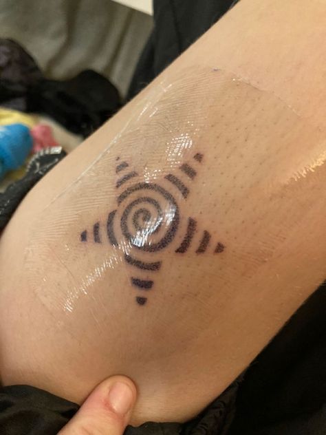 Spiral Star Tattoo, Daria Tattoo, Spiral Star, Swirl Tattoo, Spiral Tattoos, Tattoo Shading, Star Tattoo, Doodle Tattoo, Cute Tiny Tattoos