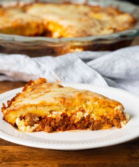 Impossible Lasagna Pie – 12 Tomatoes Impossible Lasagna, Lasagna Pie Recipe, Bisquick Recipes Dinner, Lasagna Pie, Bisquick Mix Recipe, Jiffy Mix Recipes, Savoury Mince, Dinner Pies, Impossible Pie