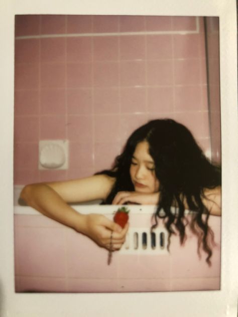 #filmphotography #bathroom #pinky #bathtub Bathtub Selfie, Bathtub Poses, Bathtub Pictures, Bathtub Photography, Water Photoshoot, Pink Bathroom, Drawing Inspo, Short Video, Film Photography