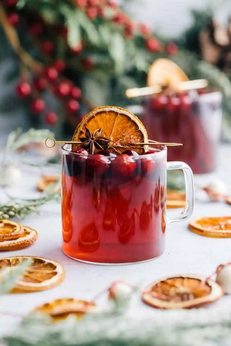 Cranberry & Chai Spiced Tea Hot Toddy with Gin Cranberry Hot Toddy, Empress 1908 Gin, Winter Cocktails Recipes, Spiced Tea, Hot Toddies Recipe, Frozen Cocktail Recipes, Winter Cocktail, Cocktails Recipes, Frozen Cocktails