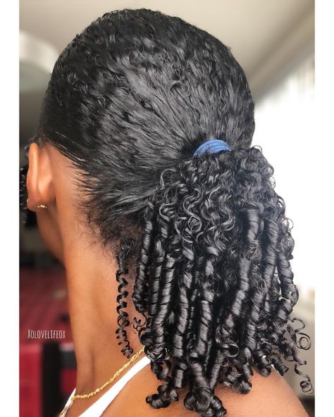 Neki Cakes (@xolovelifeox) • Instagram photos and videos Natural Hair Care Regimen, Extremely Dry Hair, Dry Natural Hair, Hair Care Regimen, Natural Hair Updo, Afro Hair, Natural Hair Inspiration, Penteado Cabelo Curto, Natural Hair Tips