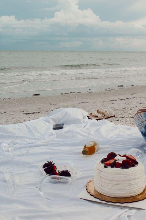 Cake By The Ocean, Elopement Shoot, By The Ocean, Beach Picnic, Best Day Ever, Key West, Fourth Of July, The Ocean, Elopement