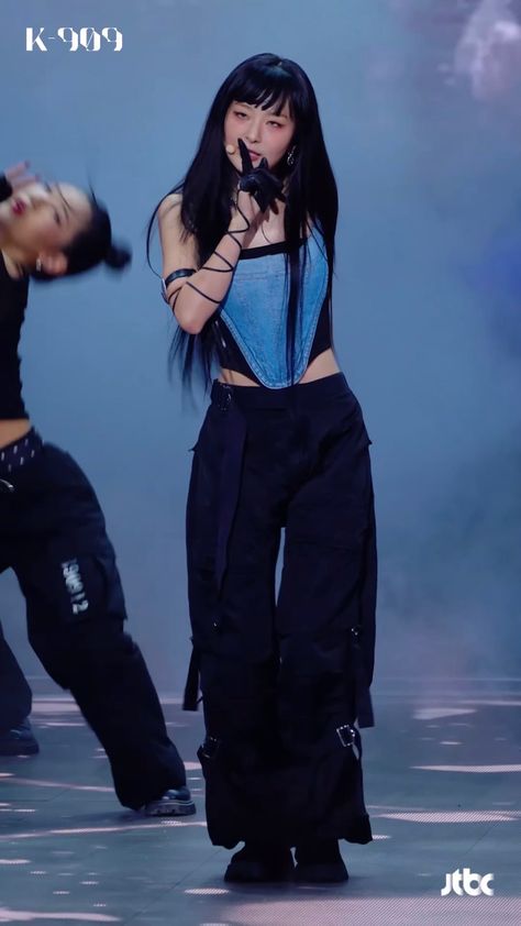 Seulgi 28 Reasons Stage Outfit, Dark Blue Stage Outfits, Dance Team Clothes, Seulgi 28 Reasons, 28 Reasons, Kpop Fits, Kpop Stage, Kpop Concert Outfit, Concert Dresses