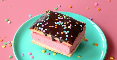 Pop Tart Ice Cream Sandwiches Time Drawing Ideas, Frozen Lemon, Starbucks Secret, Running Out Of Time, Pop Tart, Time Drawing, Ice Cream Sandwiches, Secret Menu, Out Of Time